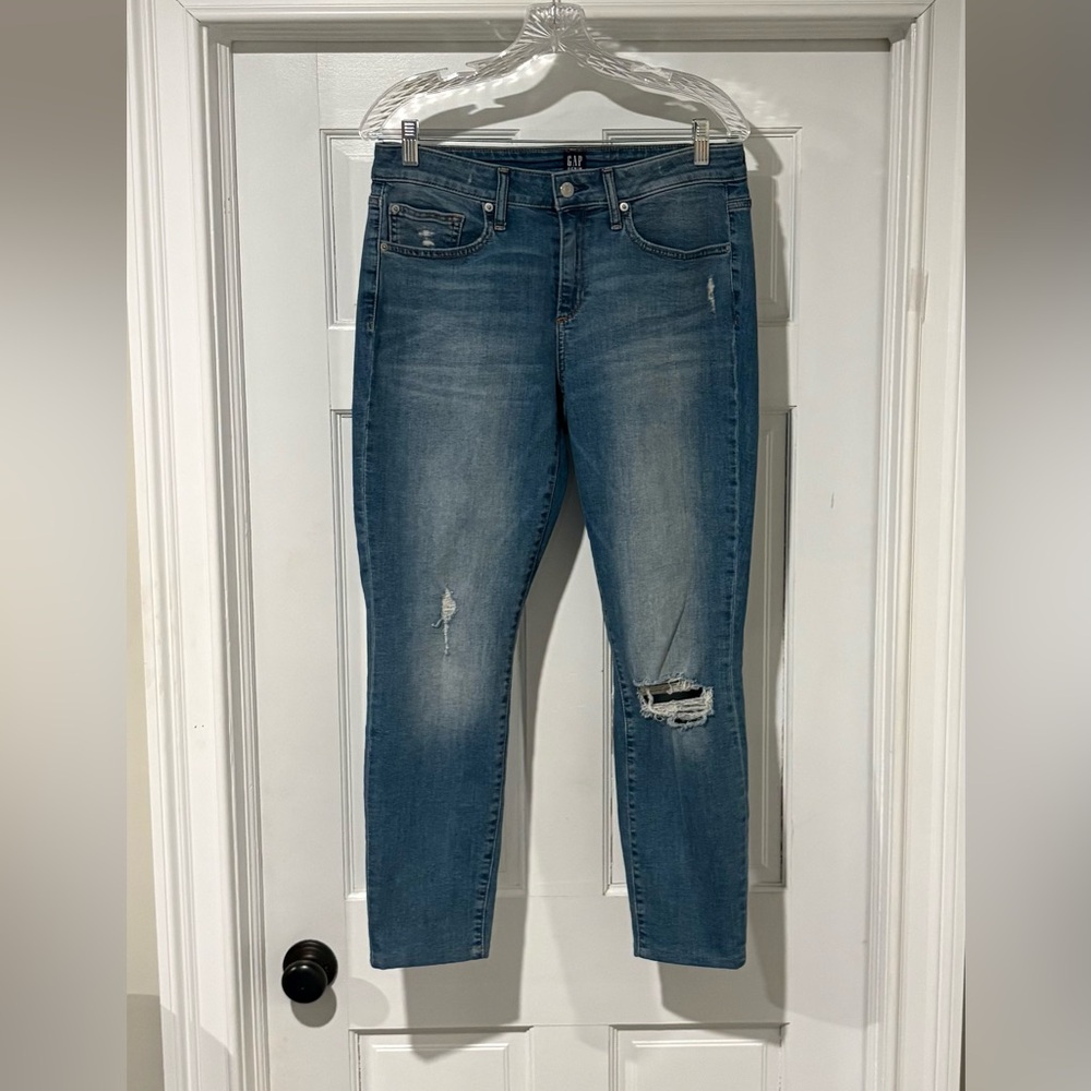 GAP‎ Women's Size 31 Regular Curvy True Skinny Mid-Blue Distressed Jeans